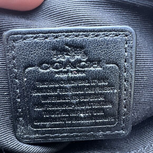 Coach Corner Zip Wristlet Signature Logo Embossed Patent Leather Black - Picture 6 of 8